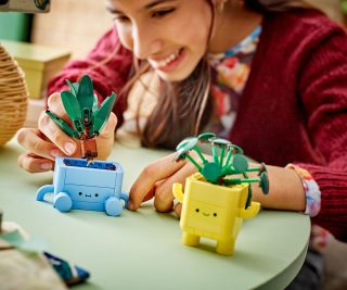LEGO® Icons 10349 - Щастливи растения