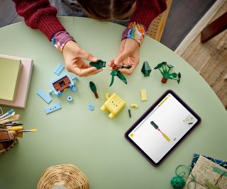 LEGO® Icons 10349 - Щастливи растения