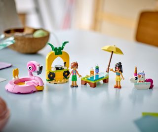 LEGO® Friends 42658 - Парти край басейна с еднорог и фламинго