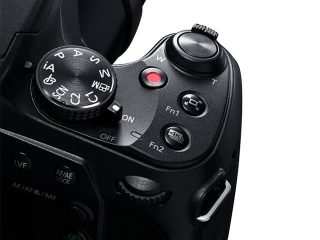 Компактен фотоапарат Panasonic Lumix FZ82D