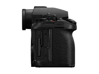 Фотоапарат Panasonic Lumix S1 EII с обектив 24-105mm/f4