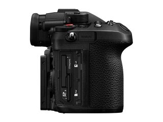Фотоапарат Panasonic Lumix GH7 с обектив Panasonic 12-60mm f/2.8-4