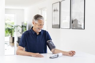 Апарат за кръвно налягане Beurer BM 96 Cardio BT Blood pressure monitor with ECG