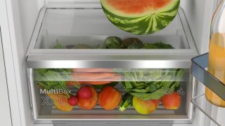 Хладилник Bosch KIL42VFE0 SER4 Built-in refrigerator with freezer compartment