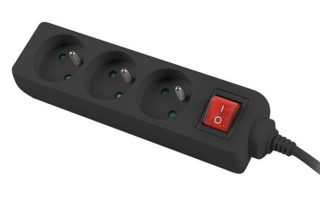 Разклонител Lanberg power strip 1.5m, 3 sockets, with circuit breaker, black