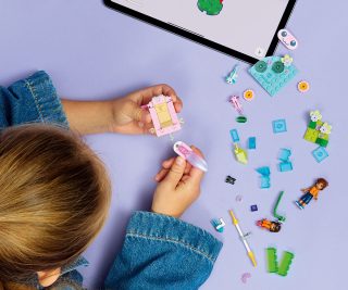 LEGO® Friends 42681 - Приключенска лодка-аксолотъл