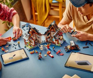 LEGO® NINJAGO 71858 - 15-та годишнина: ковачница „четирите оръжия“