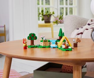 LEGO® Animal Crossing™ 77047 - Bunnie сред природата
