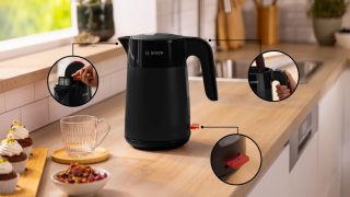 Bosch TWK2M163 MyMoment пластмасова кана, 2400 W, 1.7 л, индикатор за чаши, филтър за варовик, тройна функция за безопасност, черен