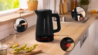 Bosch TWK3M123 MyMoment пластмасова кана, 2400 W, 1.7 l, индикатор за чаши, филтър за варовик, тройна функция за безопасност, черен