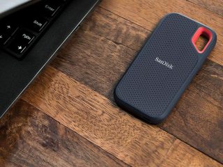 SanDisk Extreme 1TB Portable SSD, USB-C, USB 3.2 Gen 2, до 1050MB/s скорост на четене и 1000MB/s скорост на запис, IP55 устойчивост