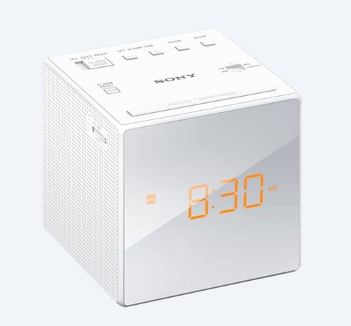 Sony ICF-C1 портативно радио, бяло