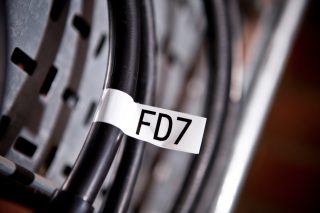Brother TZe-FX251 лента, черна върху бяла, гъвкав за ID, 24мм, 8м
