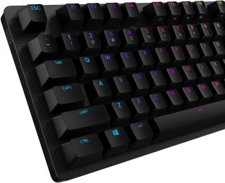 Клавиатура Logitech G512, GX Brown Tactile, Lightsync RGB, USB Passthrough Data/Power, алуминиева сплав, Game Mode, Black Carbon