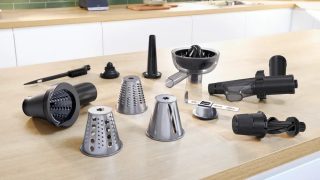 Bosch MFWS660B, SER6 Месомелачка – MultiPower 2100 W, планетарна предавателна кутия, 3,5 kg/min, с приставка за кебап, наденица, плодов сок и зеленчуци, функция обратно въртене, черен