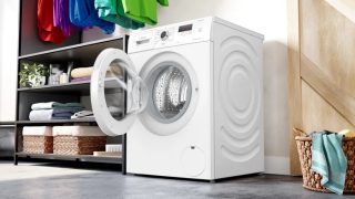 Пералня Bosch WGE02200BY, 7 kg, енергиен клас A, 1200 об/мин, бяла