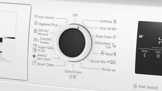 Пералня Bosch WAN2826SBY, SER4, 8kg, A, 1400rpm, 51/72dB(A), Iron Assist, waveDrum 65l, 7 опции, Rinse Plus, бяла-черносива врата