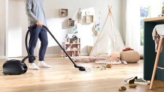 BOSCH BGB41BA1 SER4 прахосмукачка с торбичка, черен, 600 W, 75 dB