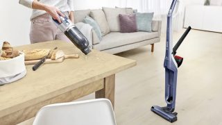 Bosch BBH3K2800, Безжична ръчна прахосмукачка 2 в 1 Flexxo Gen2, Serie 4, 28V, 82 dB(A), AllFloor Power Brush с LED, вградени аксесоари, Син
