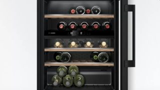 Bosch KUW21AHG0 SER6 Шкаф за вино със стъклена врата