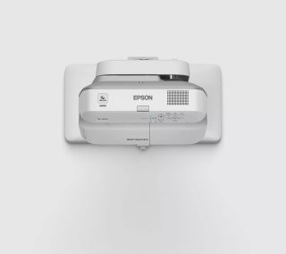 Epson EB-685W мултимедиен проектор, 3LCD, ултракъс фокус, WXGA (1280 x 800), 16:10, 3500 лумена, 14000:1, HDMI (3x), Ethernet, Wireless LAN (опция), VGA, 5.7 kg, стенен монтажен кронщайн, 36 месеца