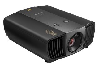 Мултимедиен проектор BenQ W11000, DLP, 4K (3840 x 2160), 50 000:1, 2200 ANSI лумена, VGA, HDMI, LAN, Trigger, THX технология