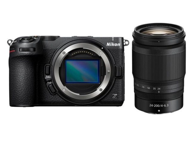 Фотоапарат Nikon Z5 IIC с обектив Z 24-200mm f/4-6.3 VR