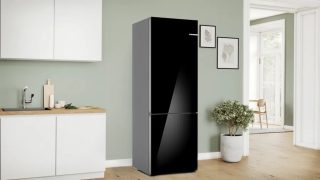 Bosch KGN49LBCF SER6; Свободностоящ хладилник с фризер NoFrost, C, 203/70/67cm, 440l (311+129), 35dB, VitaFresh XXL, чекмедже 0°, метална задна стена с MultiAirflow, черен