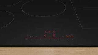 Bosch PVW81CHB1E, SER8, Индукционен готварски плот, 5 зони (1 CombiZone + 3, 24cm пръстен), DirectSelect, PanBoost, без рамка, 7,4 kW, 80cm, HC, Matt Black