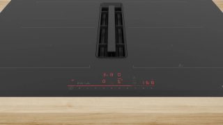 Bosch PVQ731H26E SER6 Индукционен плот с вградена вентилационна система 70cm, 2 Combi зони + аспиратор, B, макс. 622 m3/h, 69 dB, HC, Черен