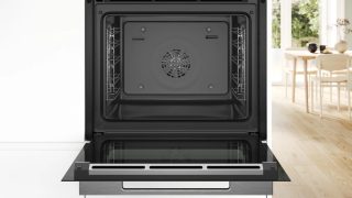 Bosch HBG7341W1, SER8, Вградена фурна 60 x 60 cm, 71 l, TFT сензорен дисплей, Дигитален контролен пръстен, Hotair Gentle, функция Air Fry, A+, Eco Clean Direct, Oven Assistant, Home Connect, Бял