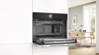 Bosch CMG7361B1 SER8 Компактна комбинирана микровълнова фурна, EcoClean заден панел, 20 HM, TFT сензорен дисплей