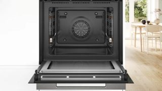 Bosch HMG778NB1 SER8; Полувграждаща се, Комбинирана фурна с микровълнова, 60 x 60 cm, 67 l, 4D Hotair, Hotair Gentle, Microwave Boost Function, Пиролиза+Хидролиза, Цифров контролен пръстен, Черен