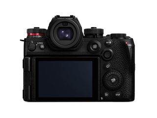 Фотоапарат Panasonic Lumix S1R II, тяло