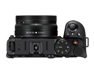 Фотоапарат Nikon Z 30 с обектив NIKKOR Z 18-140mm f/3.5-6.3 DX VR