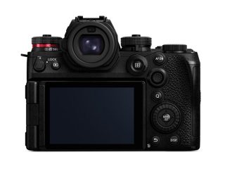 Фотоапарат Panasonic Lumix S1 II с обектив 24-105mm/f4