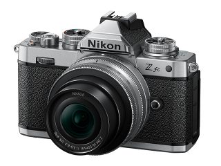 Nikon Z fc с обектив 16-50/f3.5-6.3VR