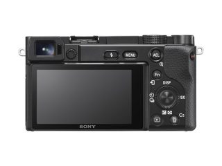 Фотоапарат Sony A6100 с обективи SEL 16-50mm и 55-210mm