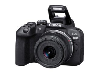 Фотоапарат Canon EOS R10 с обектив 18-45mm F/4.5-6.3 IS STM