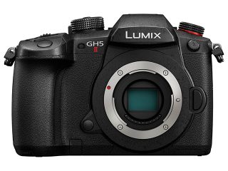Фотоапарат Panasonic Lumix GH5 II, тяло