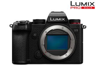 Фотоапарат Panasonic Lumix DC-S5, тяло