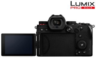 Фотоапарат Panasonic Lumix DC-S5, тяло