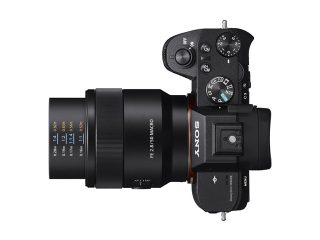 Обектив Sony FE 50mm f/2.8 Macro