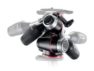 Алуминиев статив Manfrotto 055 в комплект с 3-позиционна глава XPro