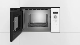 BOSCH микровълнова фурна за вграждане, 800 W, 20 l, AutoPilot 7, лява панта, бяла