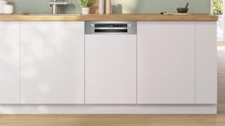 Bosch SPI4HMS13E SER4 Вграждаема съдомиялна машина 45 см, енергиен клас D, 10 комплекта, 44 dB, 3-то чекмедже, Rackmatic, Home Connect