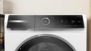 BOSCH WRB247CNBY SER8 Сушилня с термопомпа, 9 кг, A/A, 57 дБ, Air Max Dry, Auto Dry, Програмируем барабан, Самопочистващ се кондензатор, Iron Assist, дренажен комплект, интелигентно управление, бял и графитен