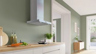 Bosch DWB65CC30, SER4, Коминен аспиратор 60 см B, макс. 594 м³/ч, 67 dB, 3 скорости, бутони, CoP B, Ефективност на мазнините 89% (B), Кутиеобразен дизайн, Inox вид