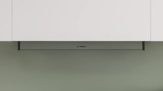 Bosch DBB85CC60, SER4, Вграден аспиратор 80 см B, макс. 582 м³/ч, 65 dB, 3 скорости, CoP B, ефективност на мазнините 91%(B), стъклен панел, бутонно управление, Macrozen